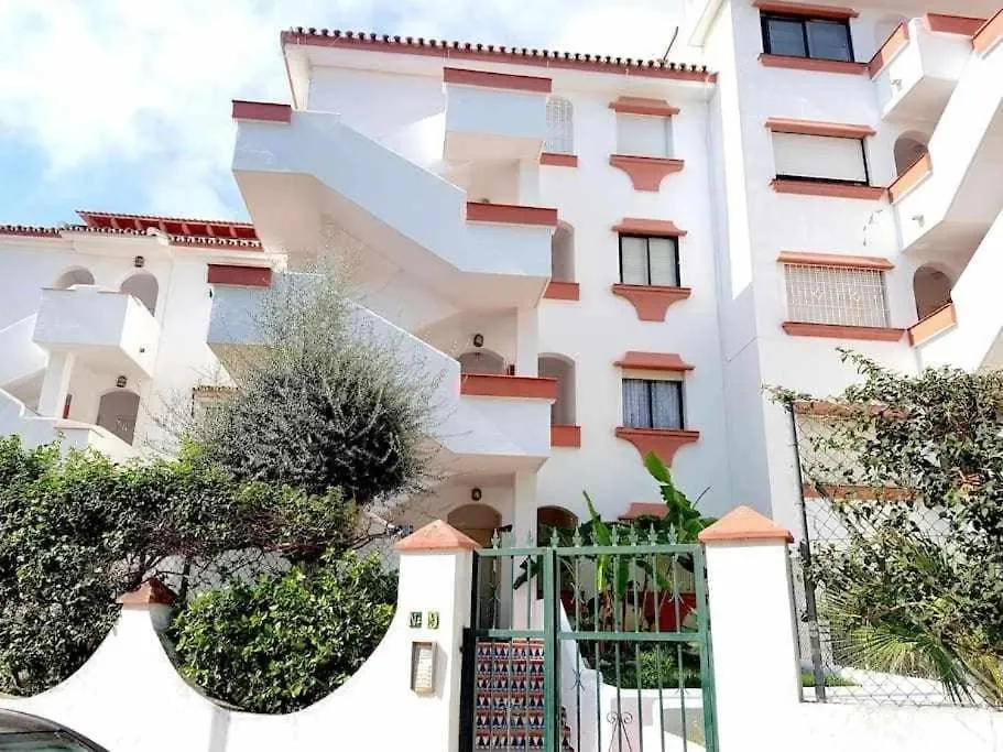 One Bed Apt, Terrace, Sea And Pool View, Walk To Beach Torremolinos Spagna