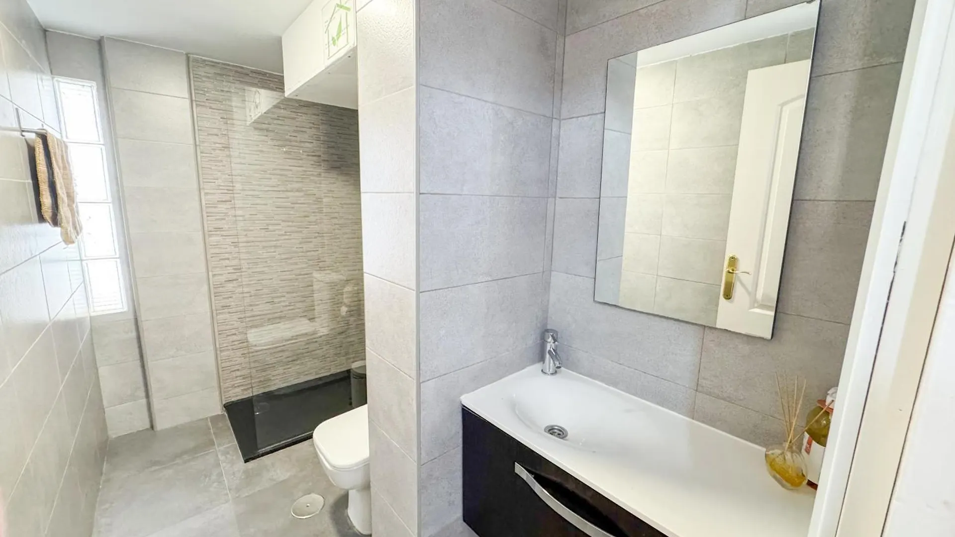 Appartamento One Bed Apt, Terrace, Sea And Pool View, Walk To Beach Torremolinos