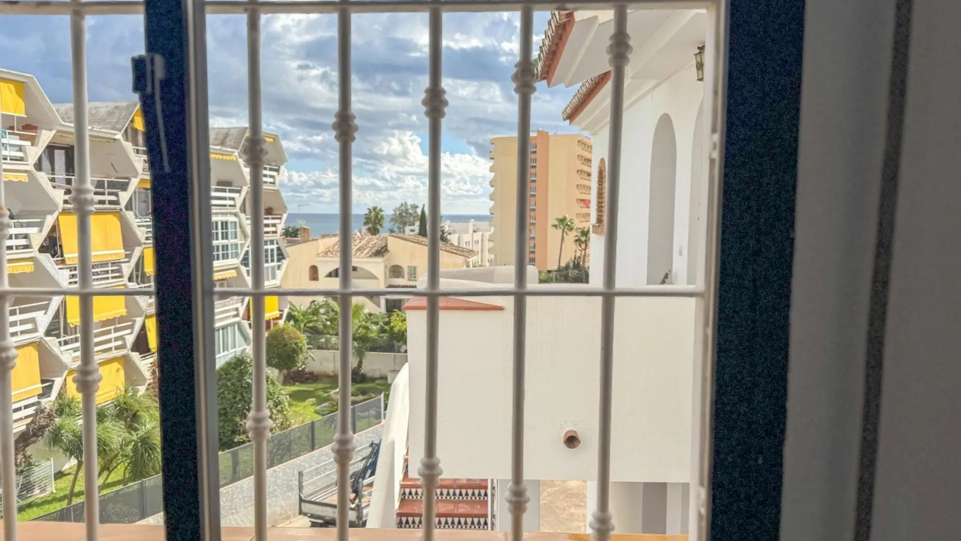 One Bed Apt, Terrace, Sea And Pool View, Walk To Beach Torremolinos 0*,  Spagna